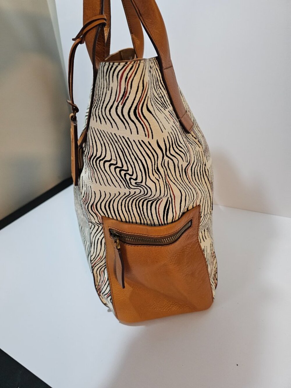 Fossil Bag Tote Leather Ripple Stripe White Camel Casual Office - Picture 3 of 13